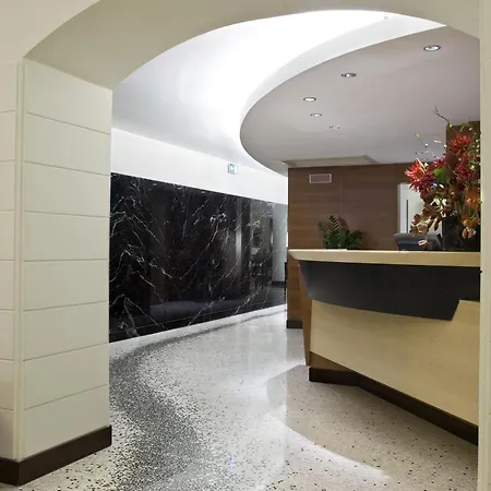 ممفيس فندق 4*